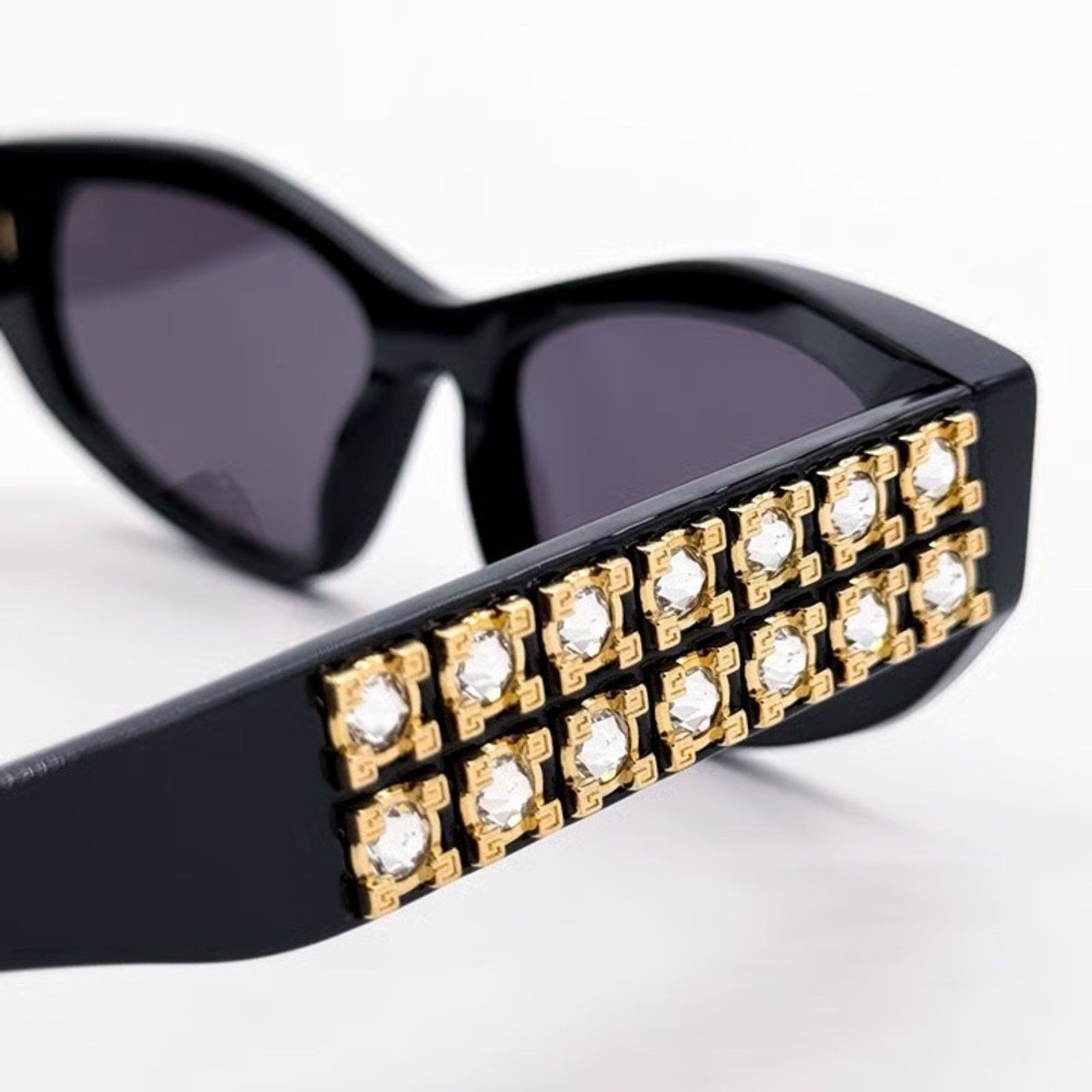 Givenchy New! Givenchy Elegant Black Sunglasses GV40078I 01A Size ONE SIZE - 4 Thumbnail