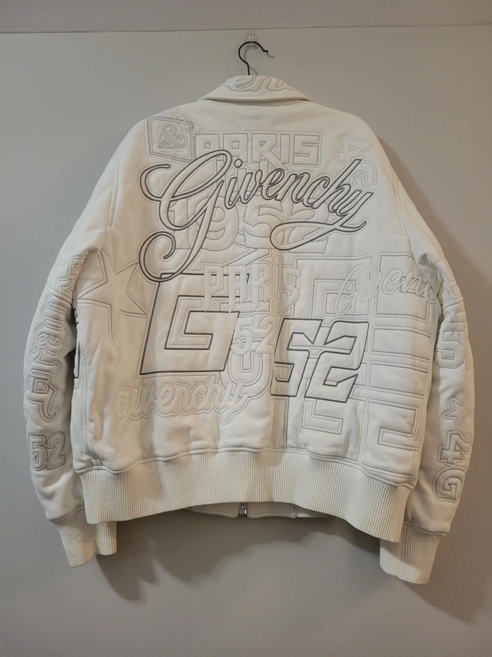 Givenchy Givenchy All Over Embroidered Quilted White Leather Jacket Size US XL / EU 56 / 4 - 3 Thumbnail