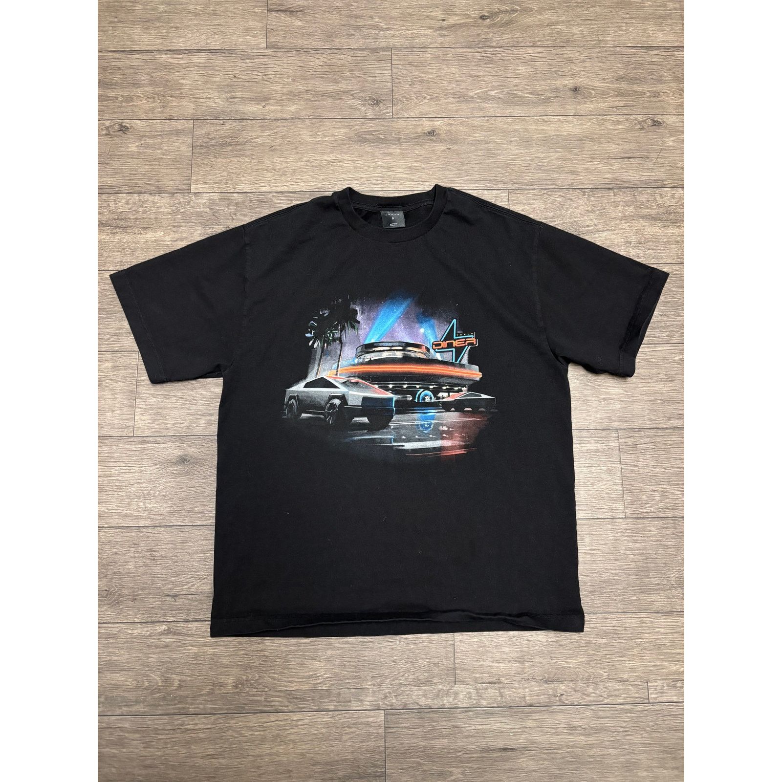 Unknown London TESLA Diner Hollywood CA Men’s Official T Shirt Sz S Black Size US S / EU 44-46 / 1 - 1 Thumbnail