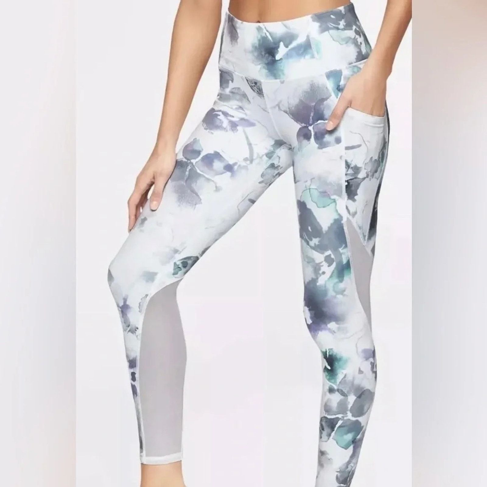 Athleta Athleta Mudra high waisted white floral leggings, size XS Size 26" / US 2 / IT 38 - 2 Thumbnail