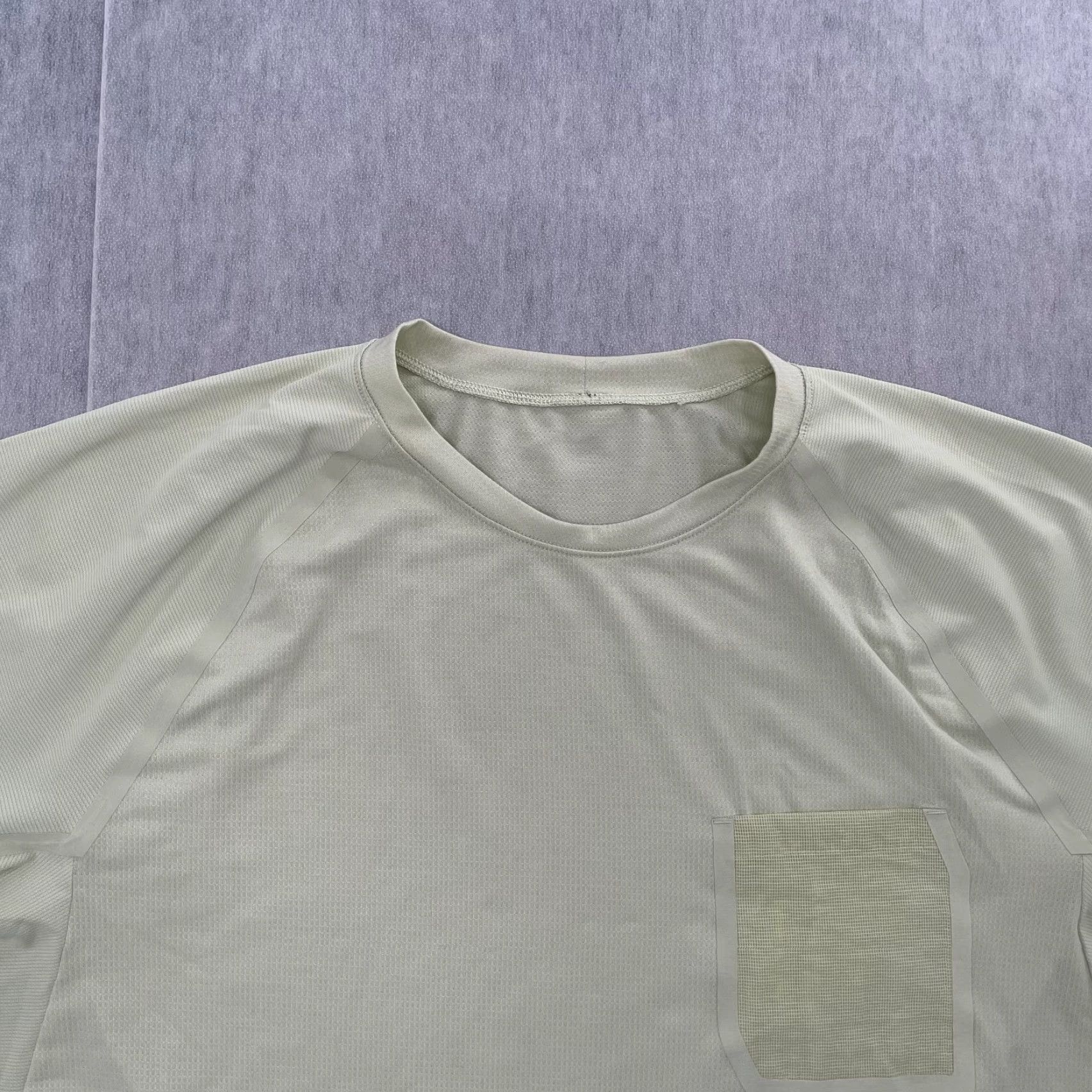 Lululemon Lululemon Shirt Adult XL Light Green Ventilated Hiking Tee Pocket Lightweight Mens Size US XL / EU 56 / 4 - 3 Thumbnail