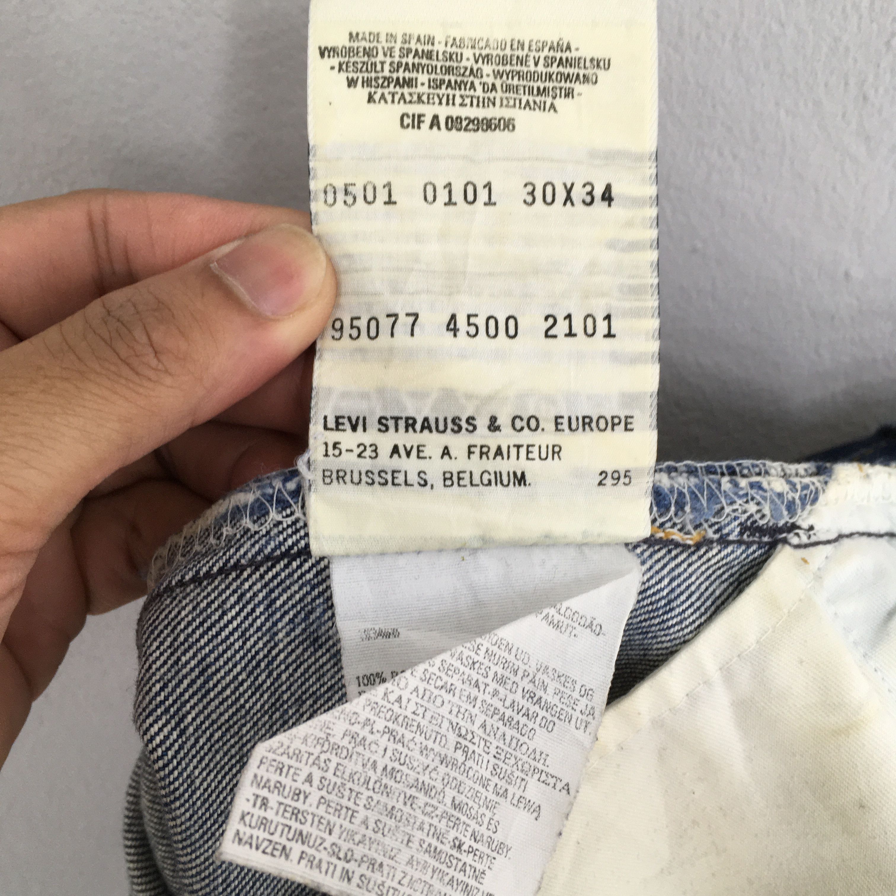 Levi's Size 29x26.5 Vintage 90s Levi's 501 Faded Blue Jeans S740 Size US 29 - 16 Thumbnail