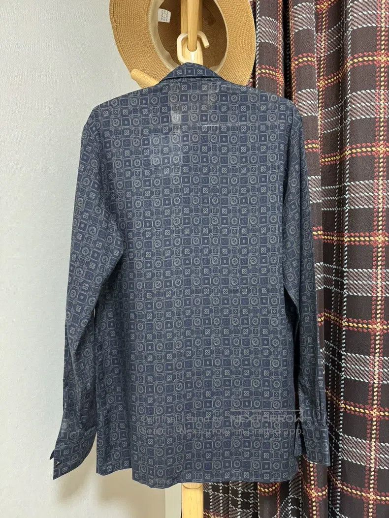 Hermes Hermes size 41 Cashmere shirt, 70% cashmere + 30% mulberry Size US L / EU 52-54 / 3 - 2 Thumbnail
