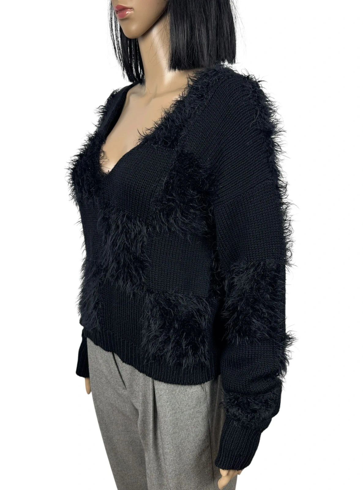 Other Attic and Barn Wool Sweater V-Neck Faux Fur Trim Size M / US 6-8 / IT 42-44 - 4 Thumbnail