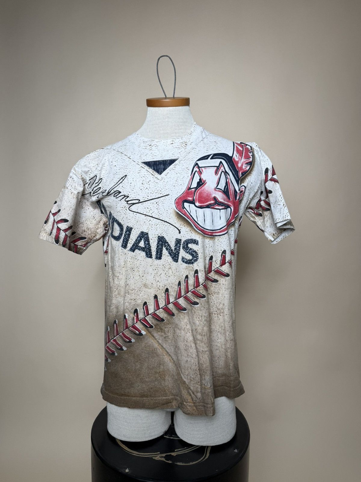 Vintage VINTAGE Chief Wahoo Cleveland Indians baseball printed Tee Size US L / EU 52-54 / 3 - 1 Thumbnail