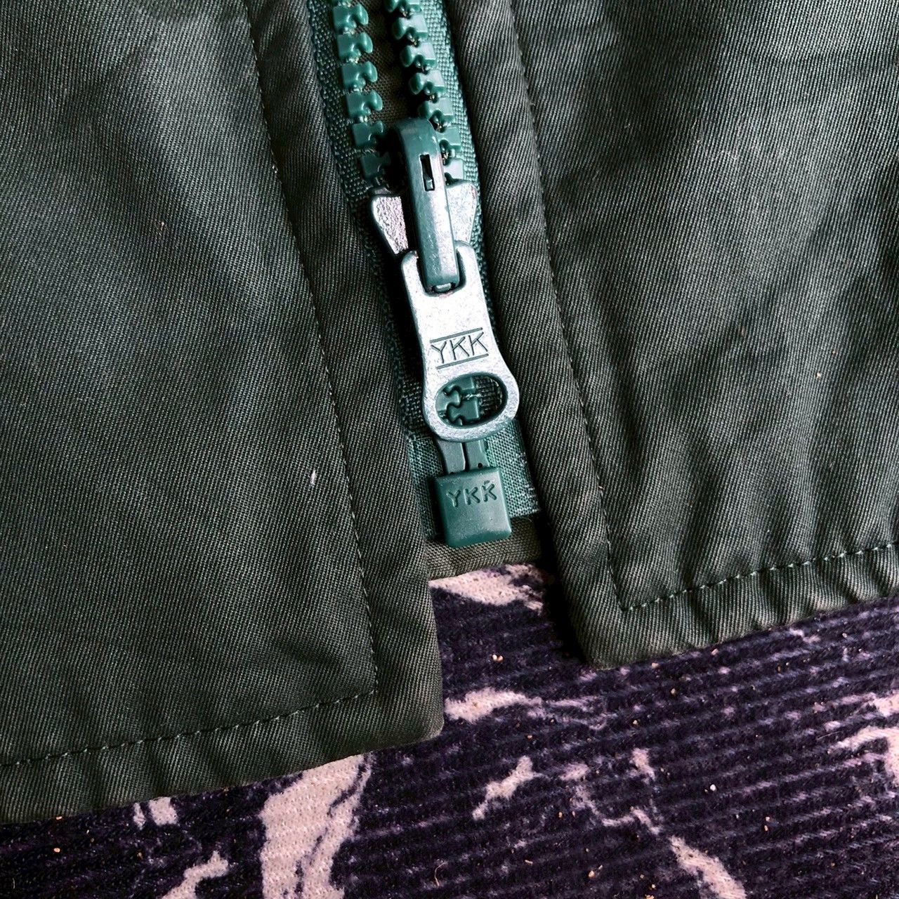 Burberry Vintage 90s Burberrys Green Zip Vest Size US M / EU 48-50 / 2 - 6 Thumbnail