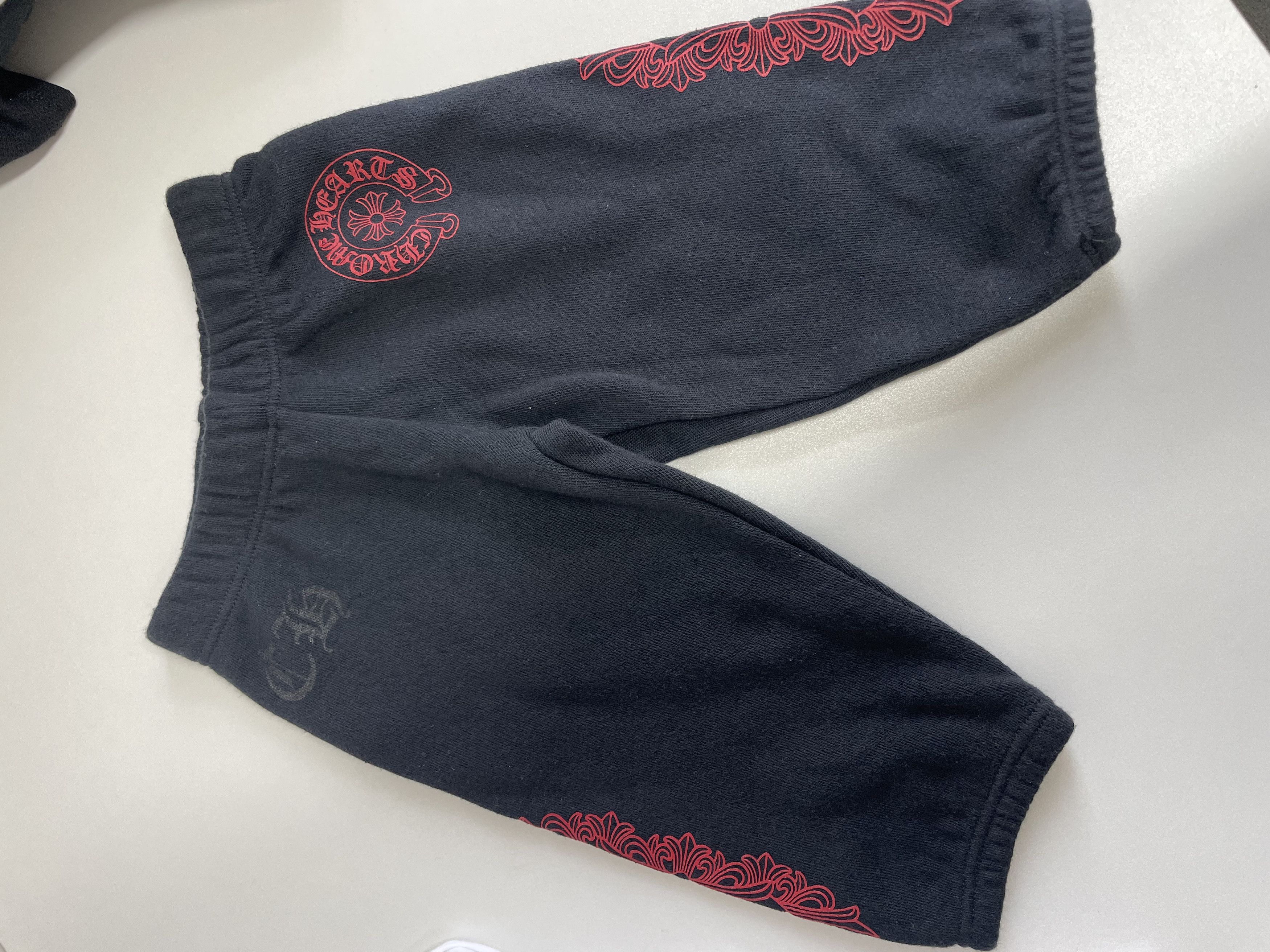 Chrome Hearts Chrome Hearts Red Horseshoe Cross Print Sweatpants For Kids Size US 26 / EU 42 - 3 Thumbnail