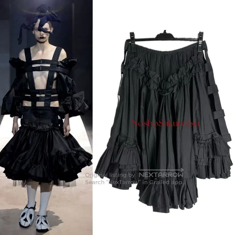Comme des Garcons Comme Des Garcons size M Birdcage Ruffle Tiered Witch Skir Size 24" / US 00 / IT 34 - 1 Thumbnail
