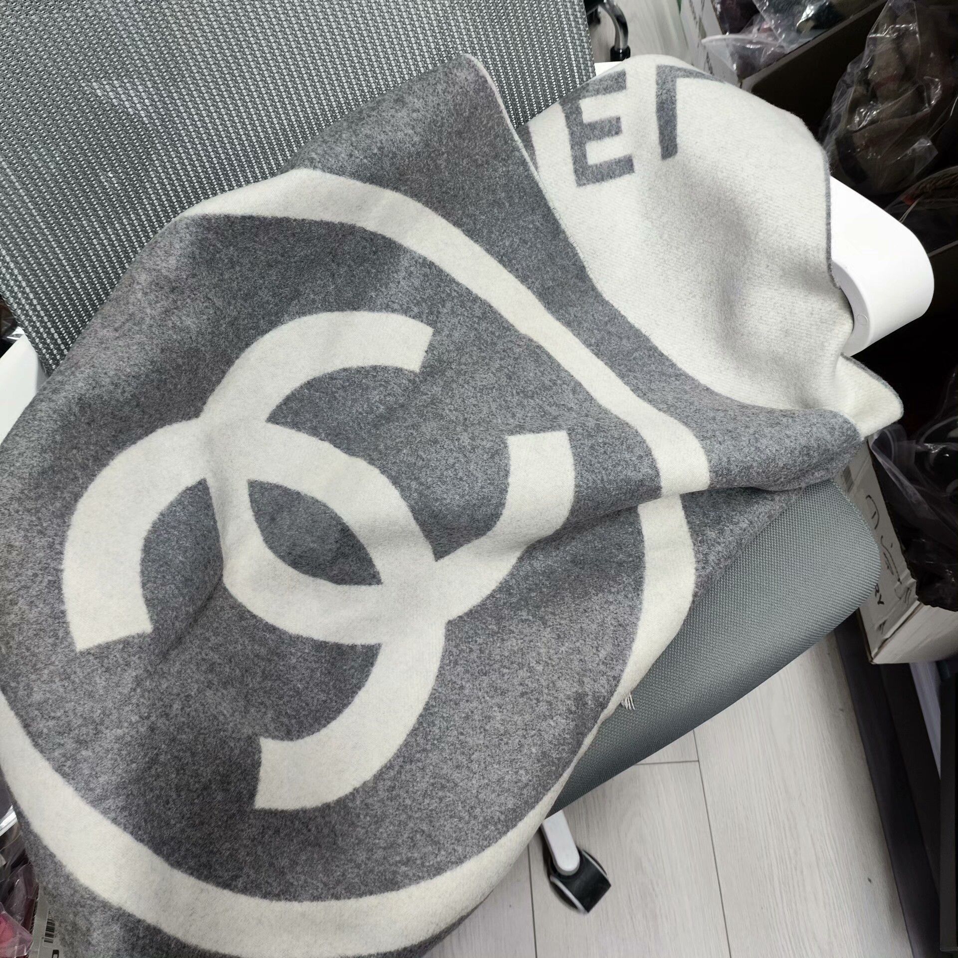 Chanel Chanel Wool Gray Scarf 60 Men Size ONE SIZE - 1 Thumbnail