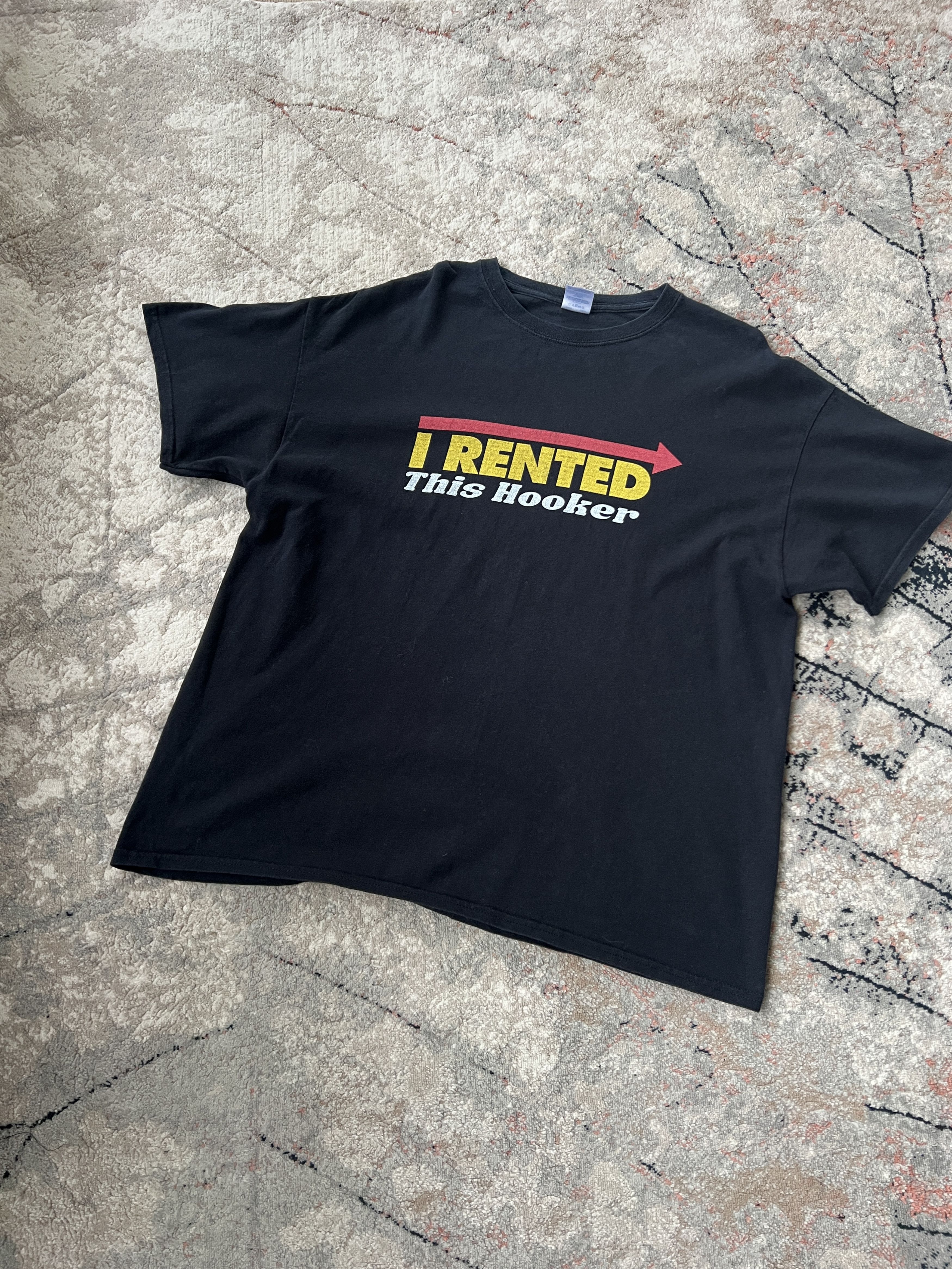 Gildan I Rented This Hooker Vintage Tee Size US XL / EU 56 / 4 - 1 Thumbnail