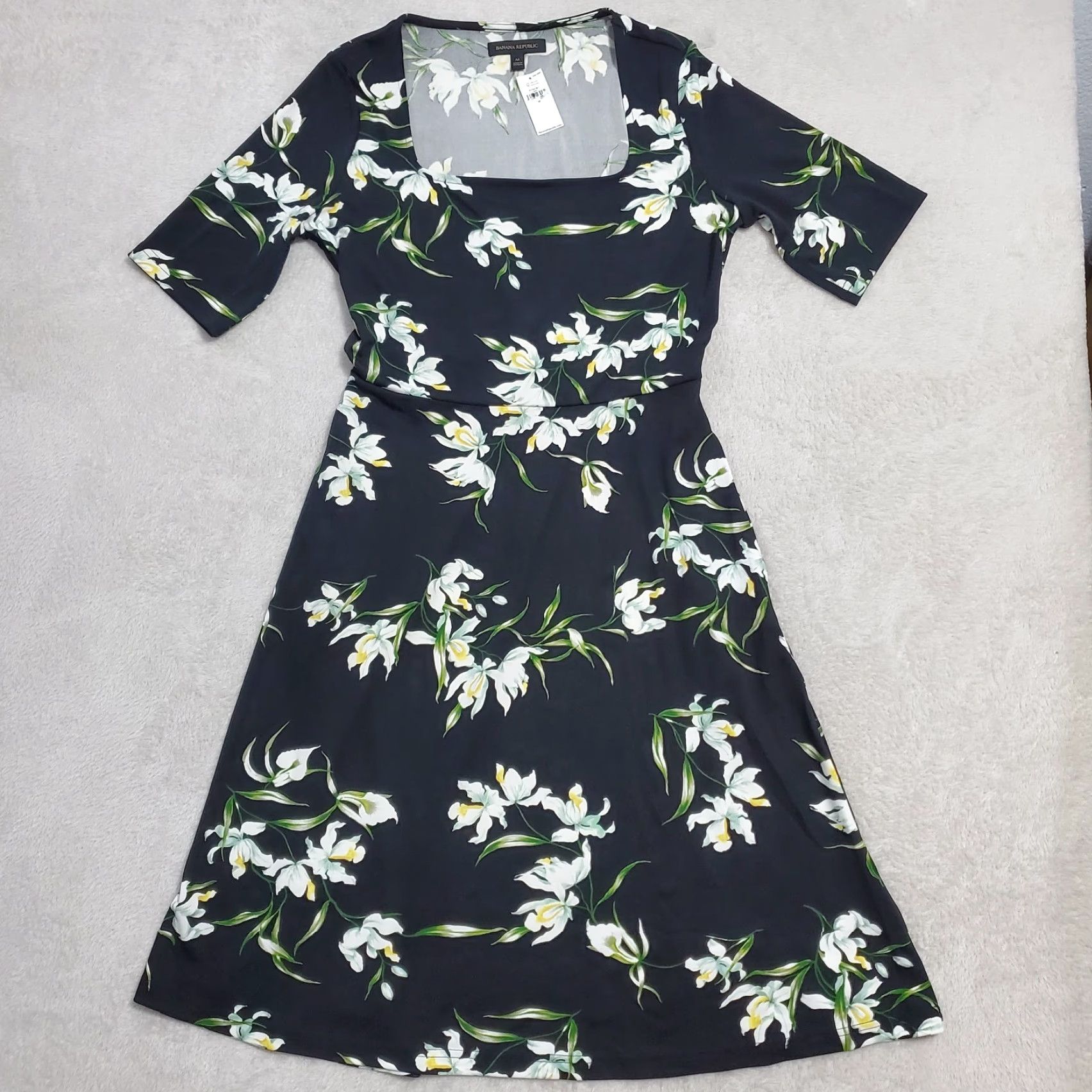Banana Republic Banana Republic Midi Dress Women M Black Floral Tie Waist Stretch Pockets Size M / US 6-8 / IT 42-44 - 2 Thumbnail