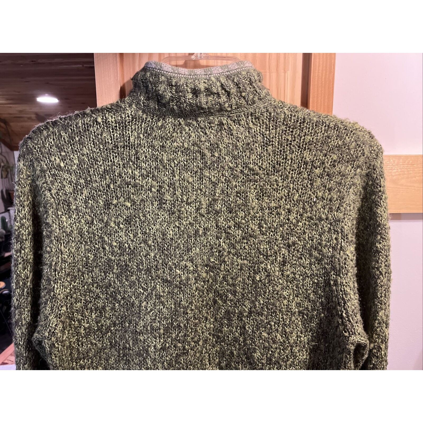 Woolrich Woolen Mills Woolrich VTG Women’s M Olive Green Wool Ramie Blend Sweater Size M / US 6-8 / IT 42-44 - 13 Thumbnail