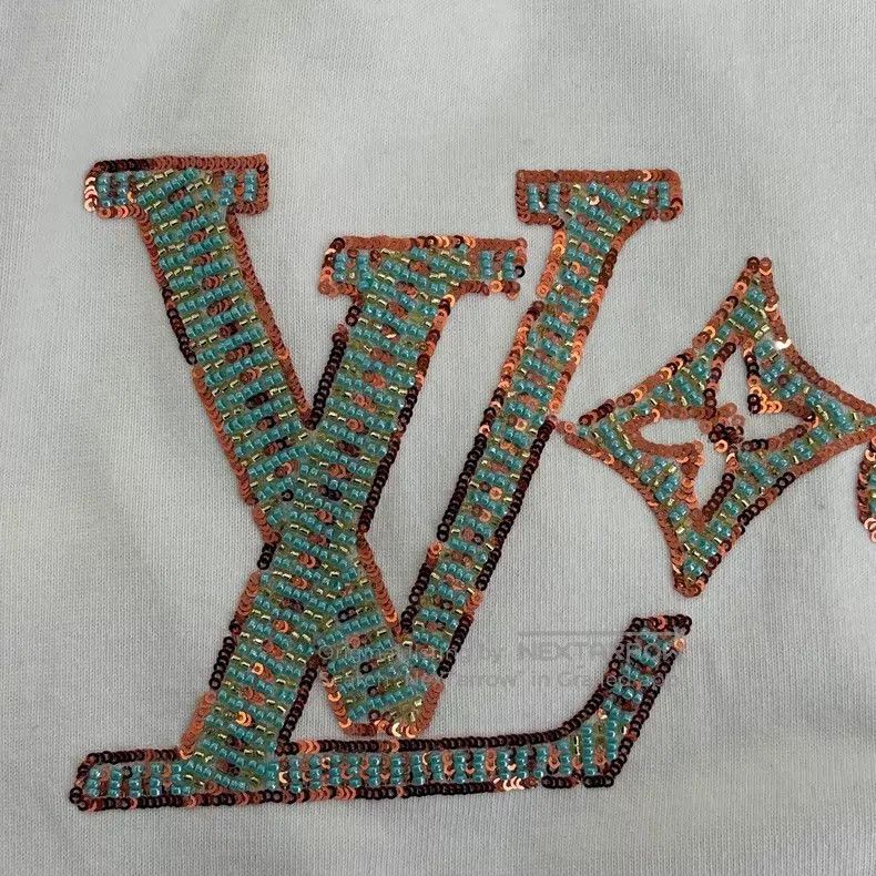 Louis Vuitton Louis Vuitton White sequin beaded sparkle diamond short sl Size US L / EU 52-54 / 3 - 6 Thumbnail