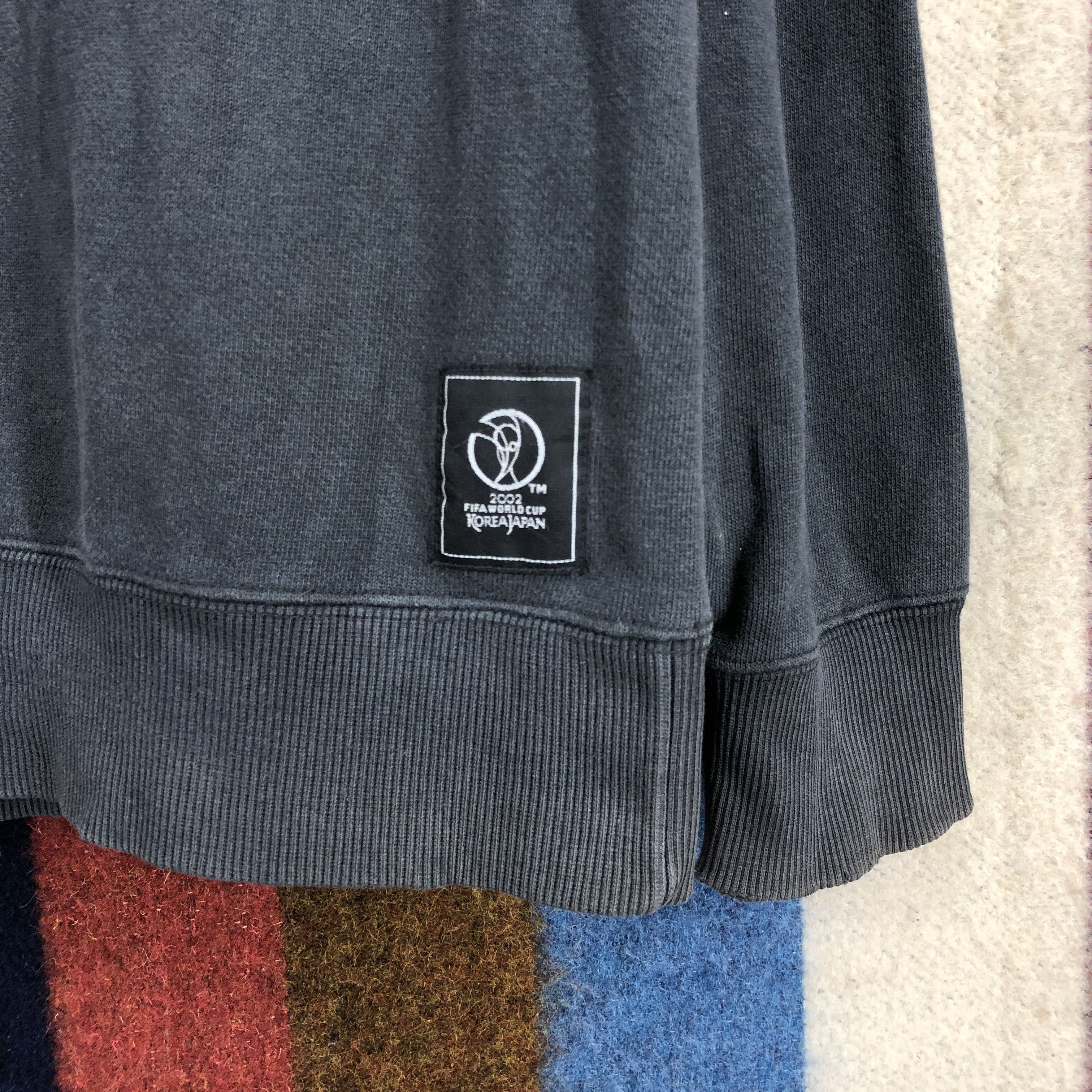 Vintage Y2K FIFA WORLD CUP 2002 Korea Japan Sweatshirt #0311/N Size US L / EU 52-54 / 3 - 3 Thumbnail