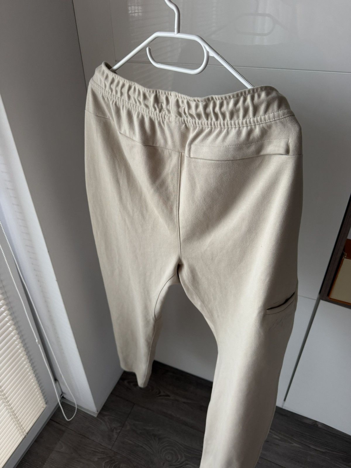 Jordan Brand Nike Air Jordan Paris Premium Embroidered Logo Mens Joggers Size US 34 / EU 50 - 11 Thumbnail