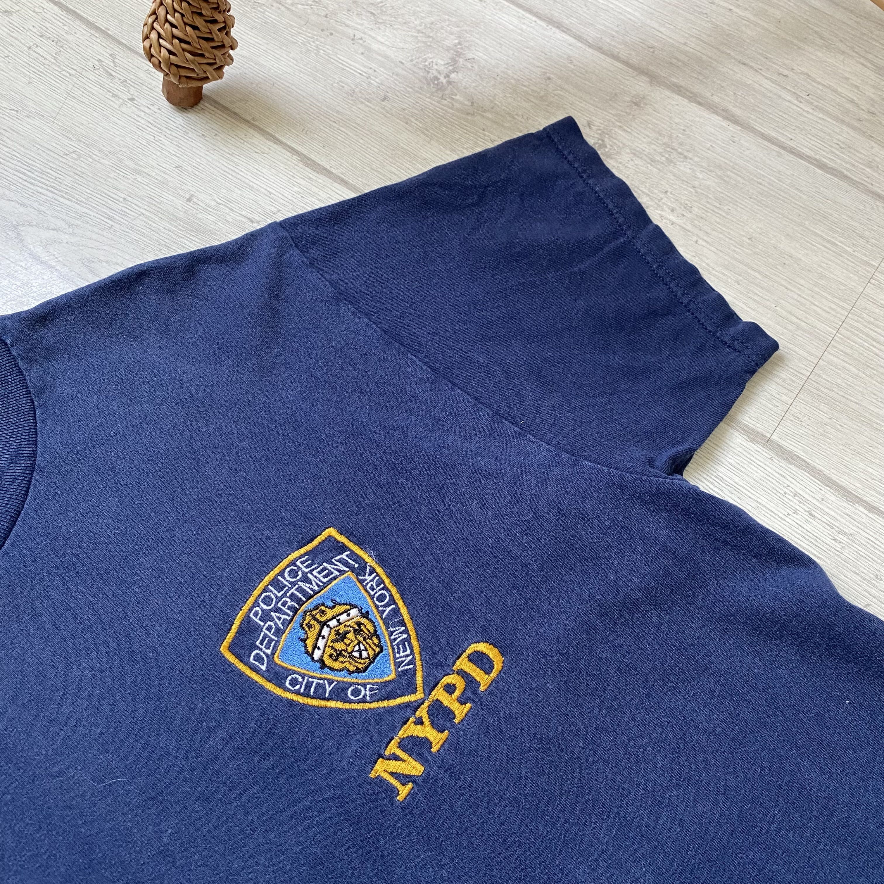 Vintage 🚓 Vintage 90s NYPD logo heavy tee USA Faded New York police Size US M / EU 48-50 / 2 - 5 Thumbnail
