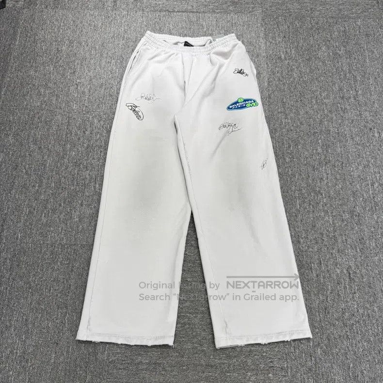 Balenciaga Balenciaga size M Graffiti letter distressed sweatpants Size US 27 - 1 Thumbnail
