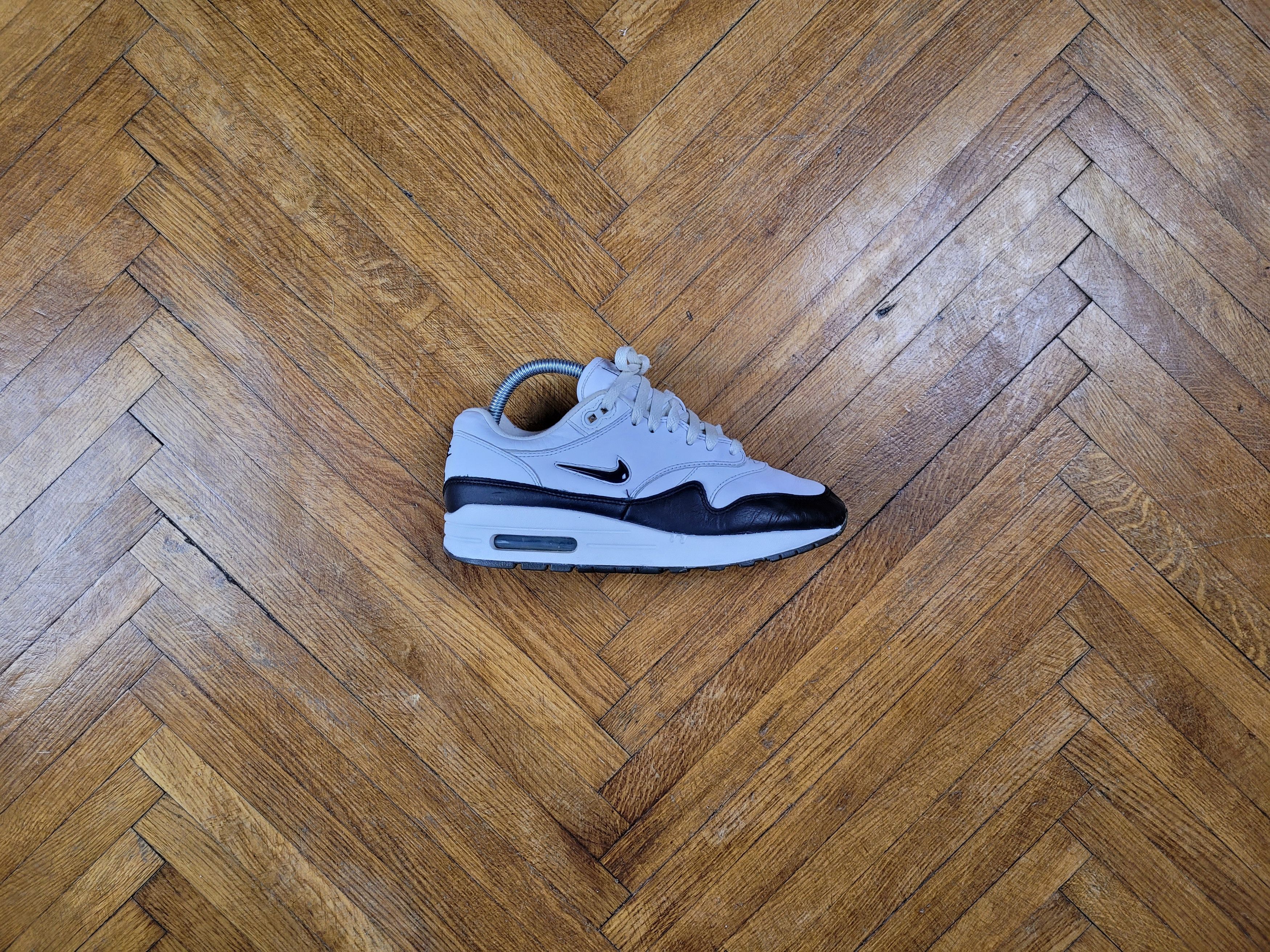Nike Vintage Nike Air Max 1 Premium Jewel Small Swoosh Raiders LA Size US 6 / IT 36 - 4 Thumbnail