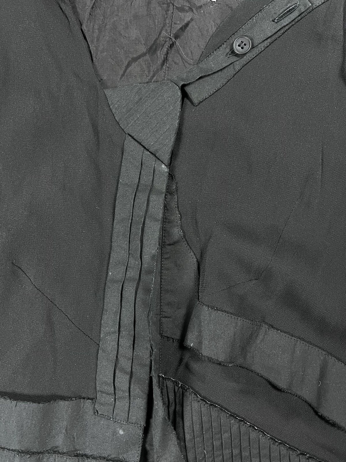Hussein Chalayan Hussein Chalayan - SS02 Reconstructed Vest Size M / US 6-8 / IT 42-44 - 2 Thumbnail