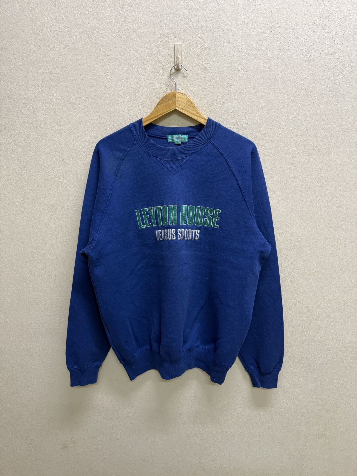 Vintage Vintage 90s Leyton House Versus Sports Biglog Sweatshirt Size US XL / EU 56 / 4 - 21 Thumbnail
