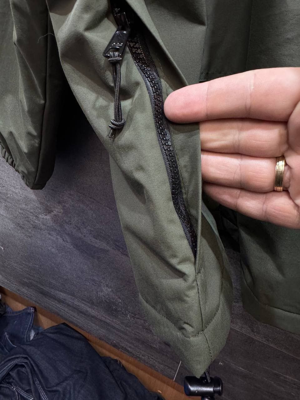 Carhartt Wip Carhartt Wip Windbreaker Pullover Jacket Size US M / EU 48-50 / 2 - 8 Thumbnail