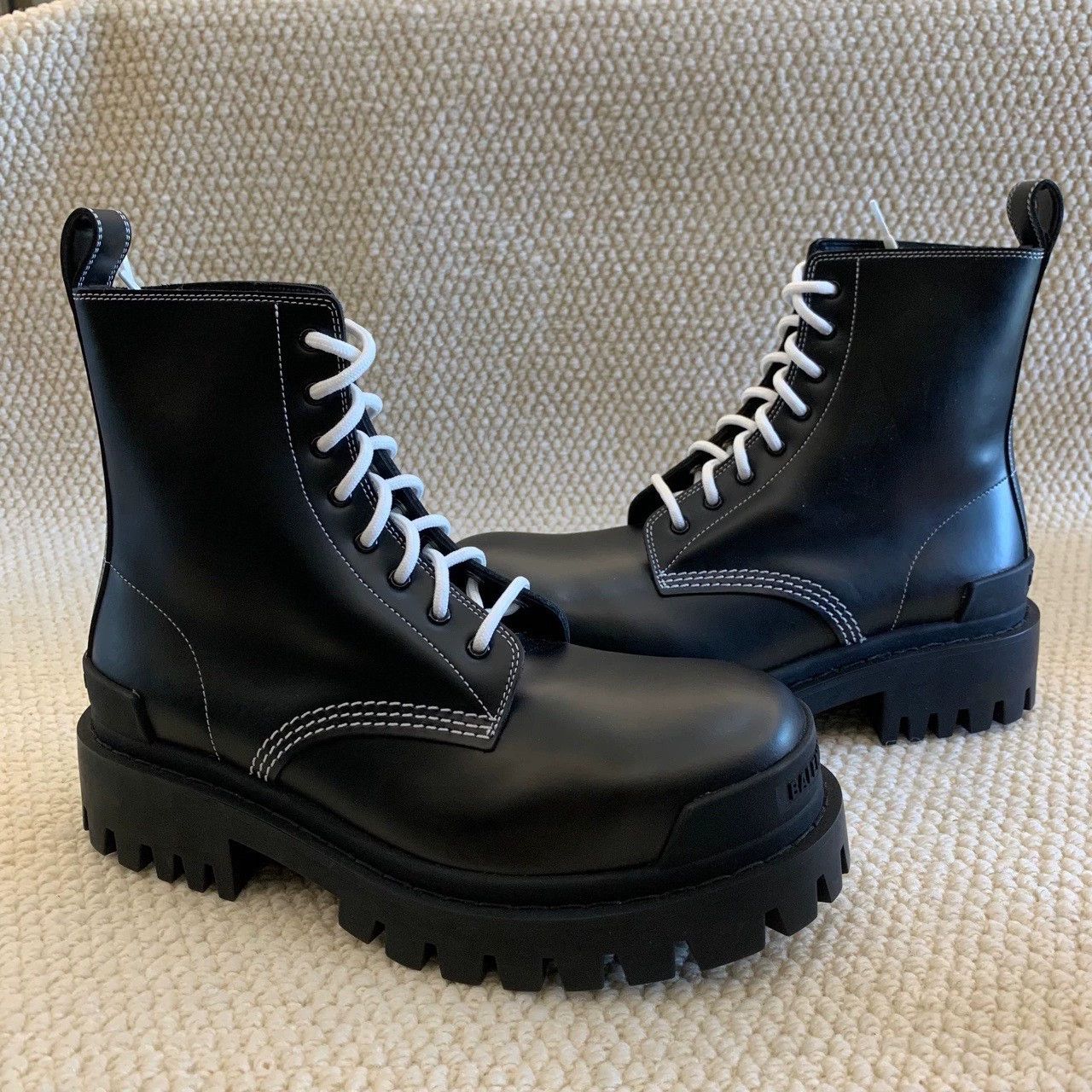 Balenciaga Balenciaga Strike lace-up vintage black boots Size US 7 / IT 37 - 5 Thumbnail
