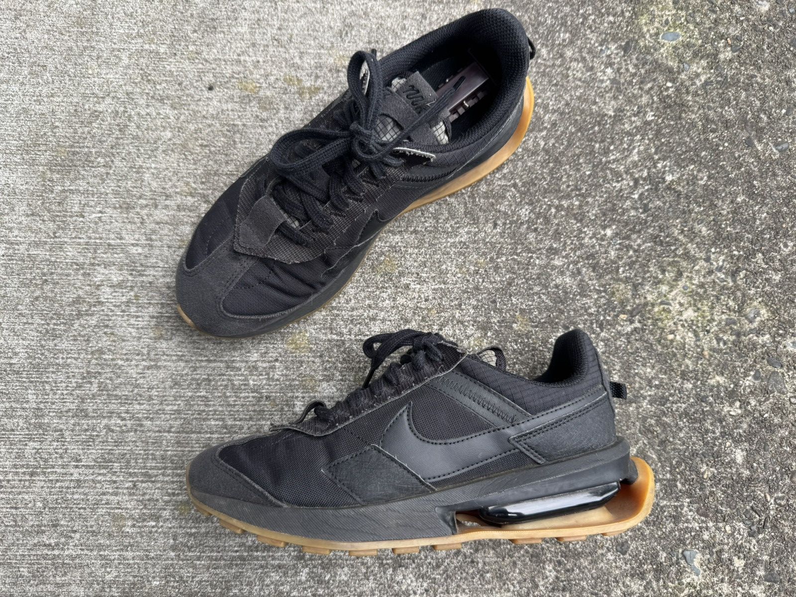 Nike Nike Air Max Pre-Day Black Gum DZ4397-001 2022 men's 7 Size US 7 / EU 40 - 1 Thumbnail
