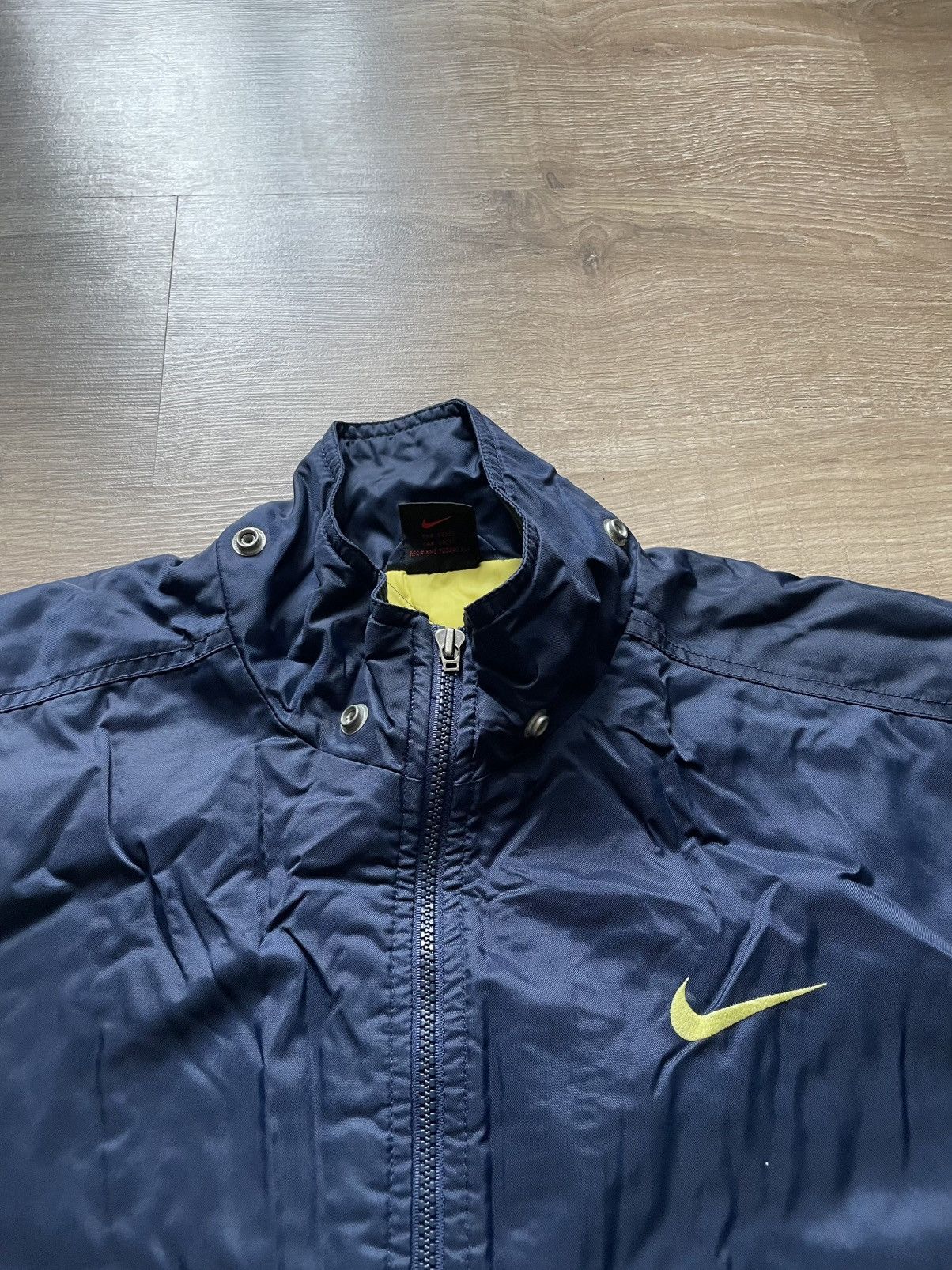 Nike Vintage 90s Nike Swoosh Logo Accent Quilted Coat Jacket Size US S / EU 44-46 / 1 - 9 Thumbnail