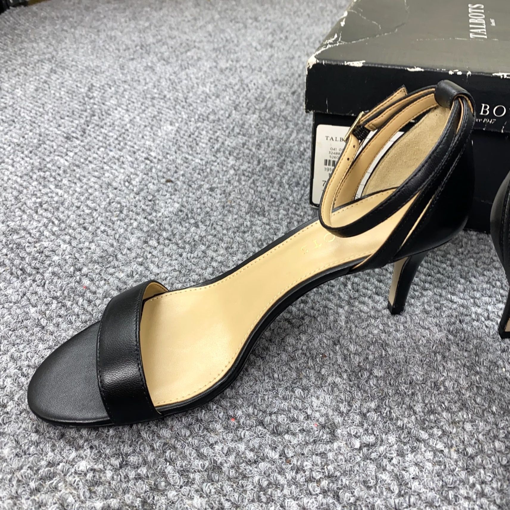 Talbots Talbots Shoes Womens Size 7 Black Strappy Ankle Strap Kitten Heels Open Toe Buckle Size M / US 6-8 / IT 42-44 - 4 Thumbnail
