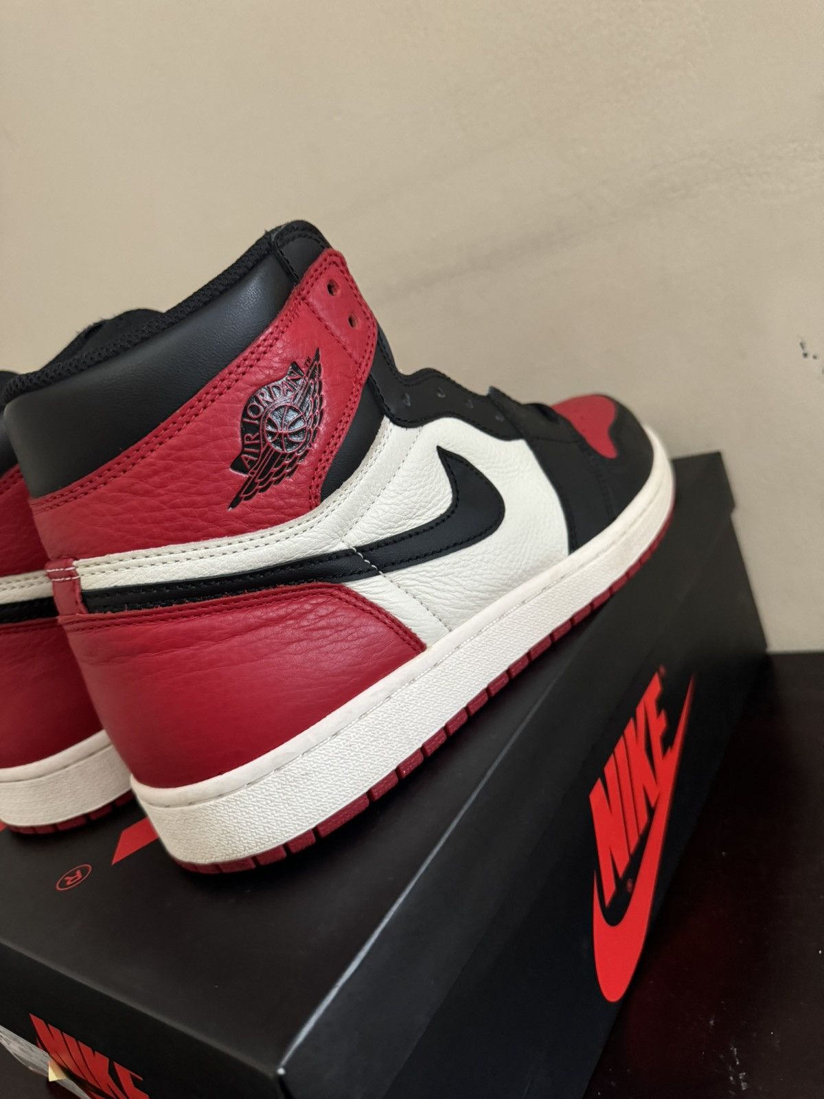 Jordan Brand × Nike Jordan 1 Bred toe Size 11.5 Size US 11.5 / EU 44-45 - 5 Thumbnail