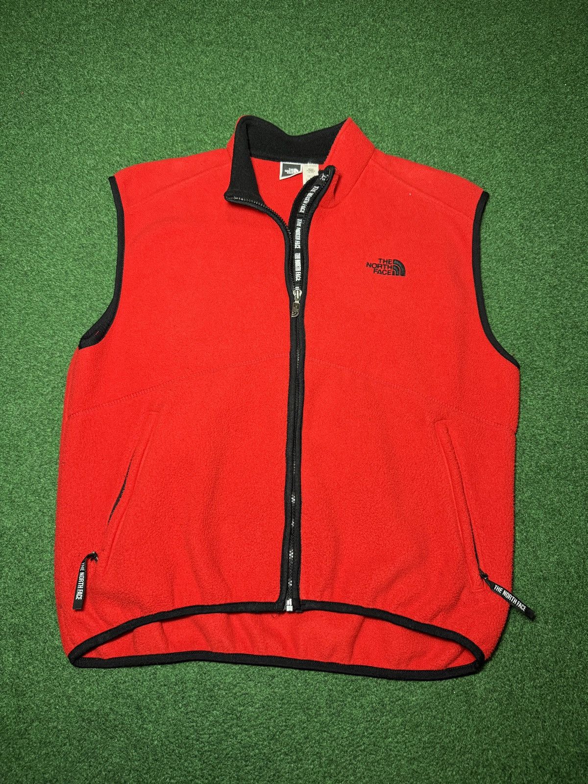 The North Face Vintage 90s The North Face Red Large Vest Fleece USA Made Size US L / EU 52-54 / 3 - 1 Thumbnail