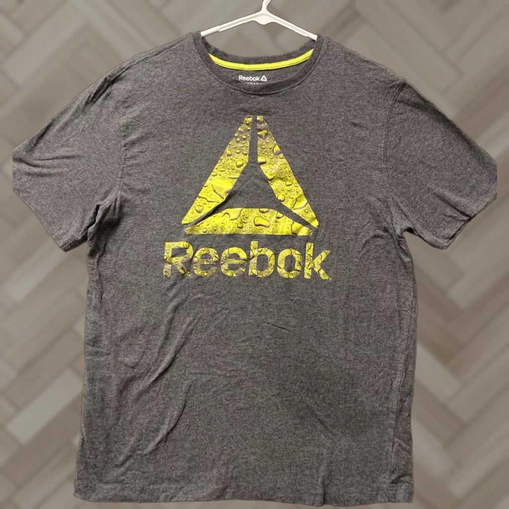 Reebok Reebok Graphic T-Shirt Men's Size M Classic Fit Gray Logo Sports Tee Size US M / EU 48-50 / 2 - 1 Thumbnail