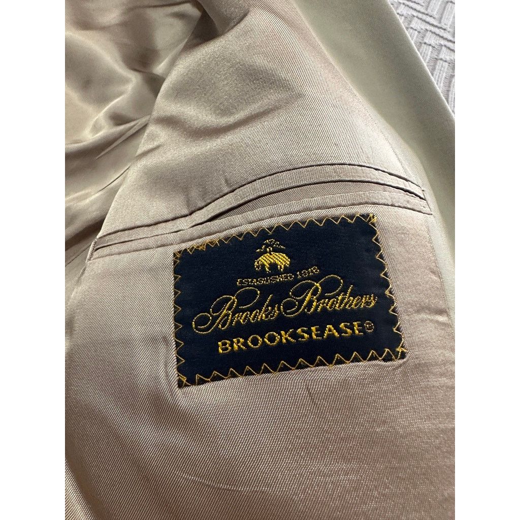 Brooks Brothers Brooks Brothers Brooksease khaki two button sport coat Size 42R - 5 Thumbnail