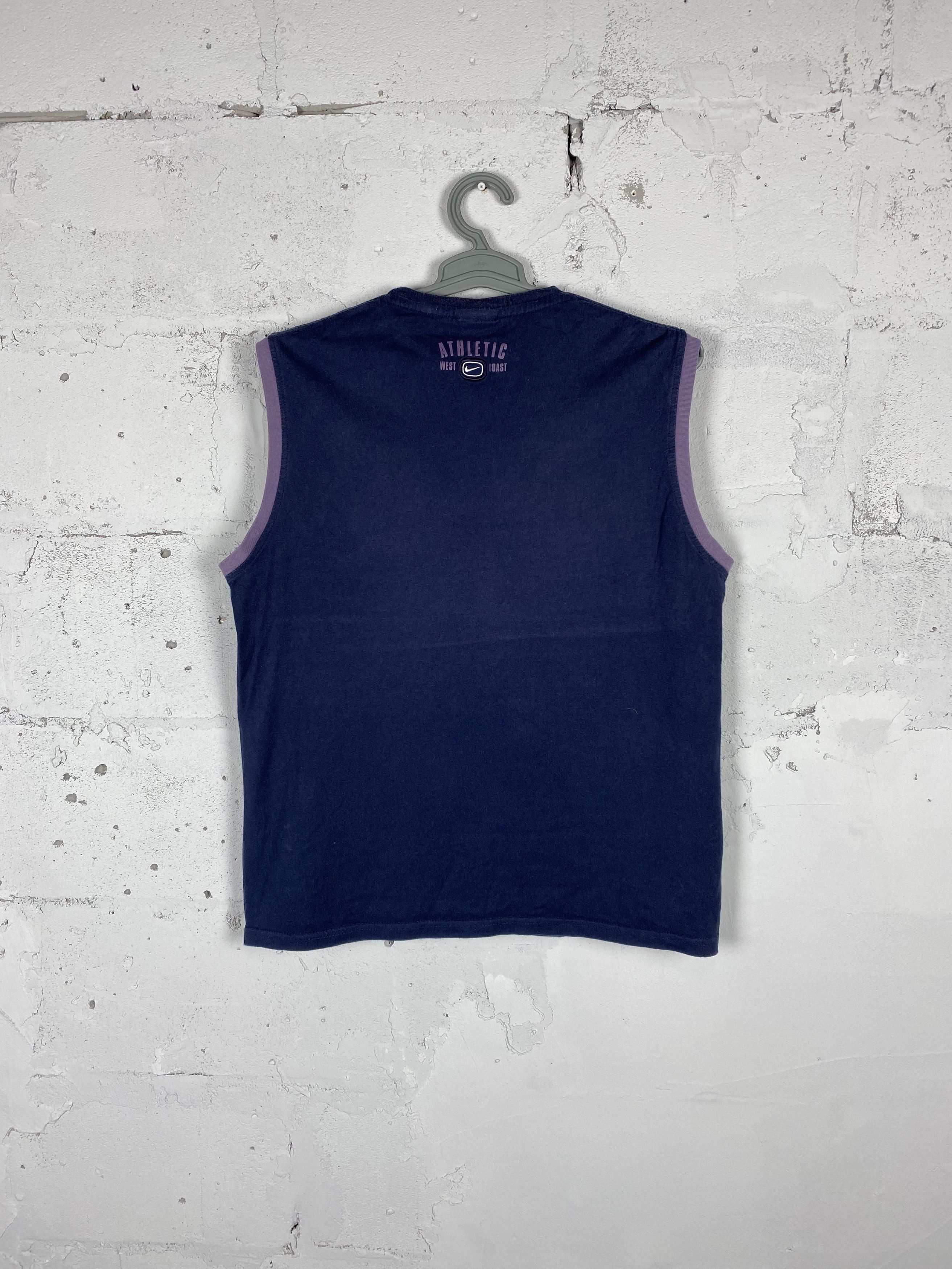 Nike × Vintage Y2K Vintage Nike Center Big Logo T Shirt Tank Top Size US L / EU 52-54 / 3 - 5 Thumbnail