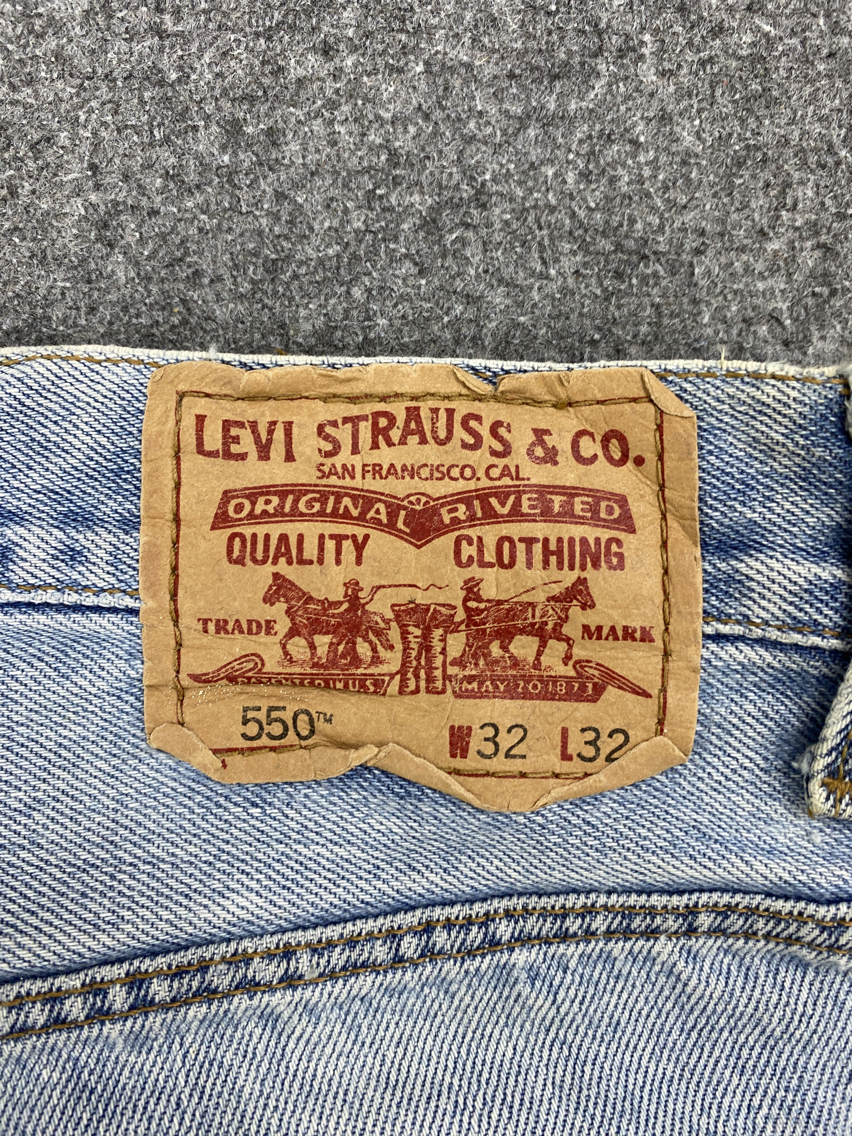 Levi's × Vintage Light Washed Vintage Levi's 550 Denim Jeans Size US 32 / EU 48 - 5 Thumbnail