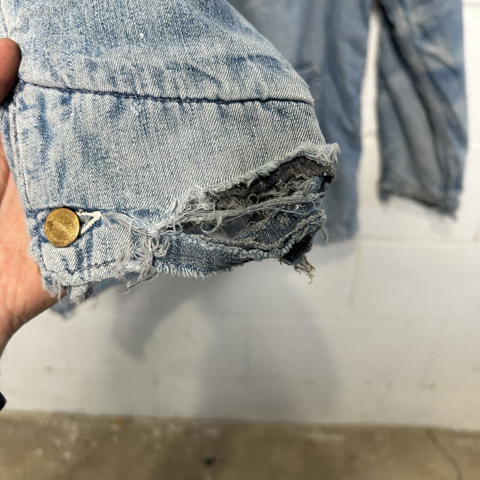 Carhartt Thrashed Vintage Carhartt Blanket-Lined Chore Coat “Denim” Size US L / EU 52-54 / 3 - 7 Thumbnail