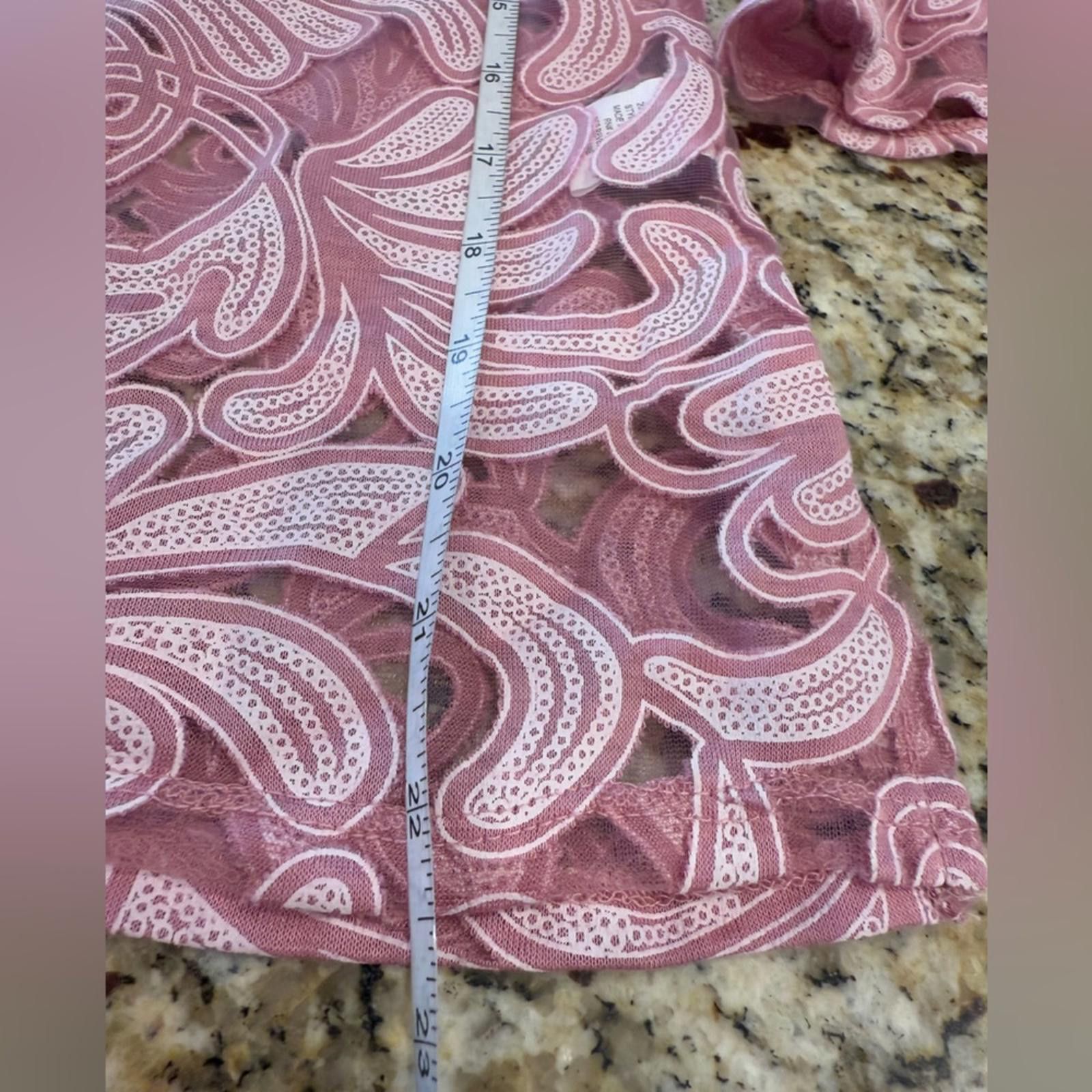 Other NY Collection sheer pink & white floral lace top SZ SM Size S / US 4 / IT 40 - 11 Thumbnail