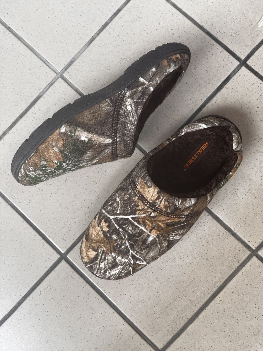 Realtree × Vintage Real tree slipons clog clogs mule mocs slip on slippers Size US 9 / EU 42 - 1 Thumbnail