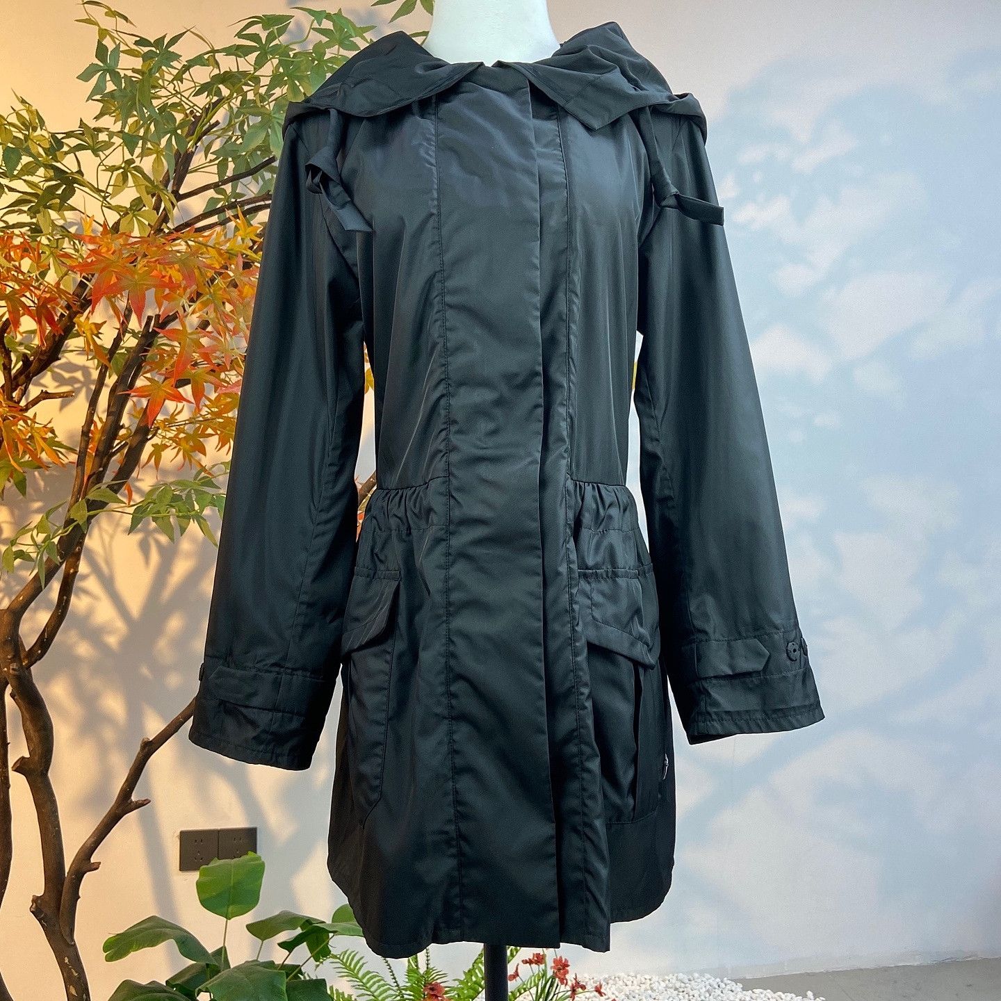 Prada Prada Logo Plate Hooded Coat Size XS Size XS / US 0-2 / IT 36-38 - 1 Thumbnail