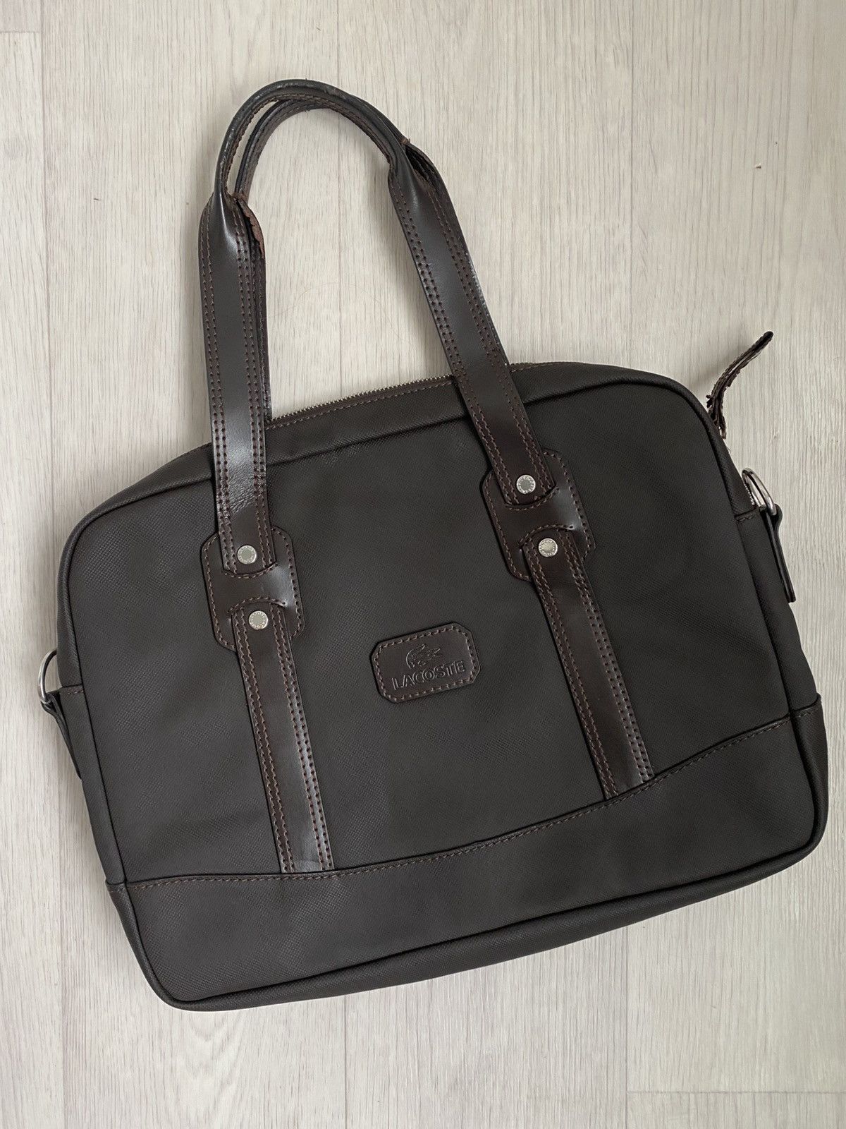 Lacoste × Vintage Lacoste leather crossbody handbag laptop classic vintage bag Size ONE SIZE - 1 Thumbnail