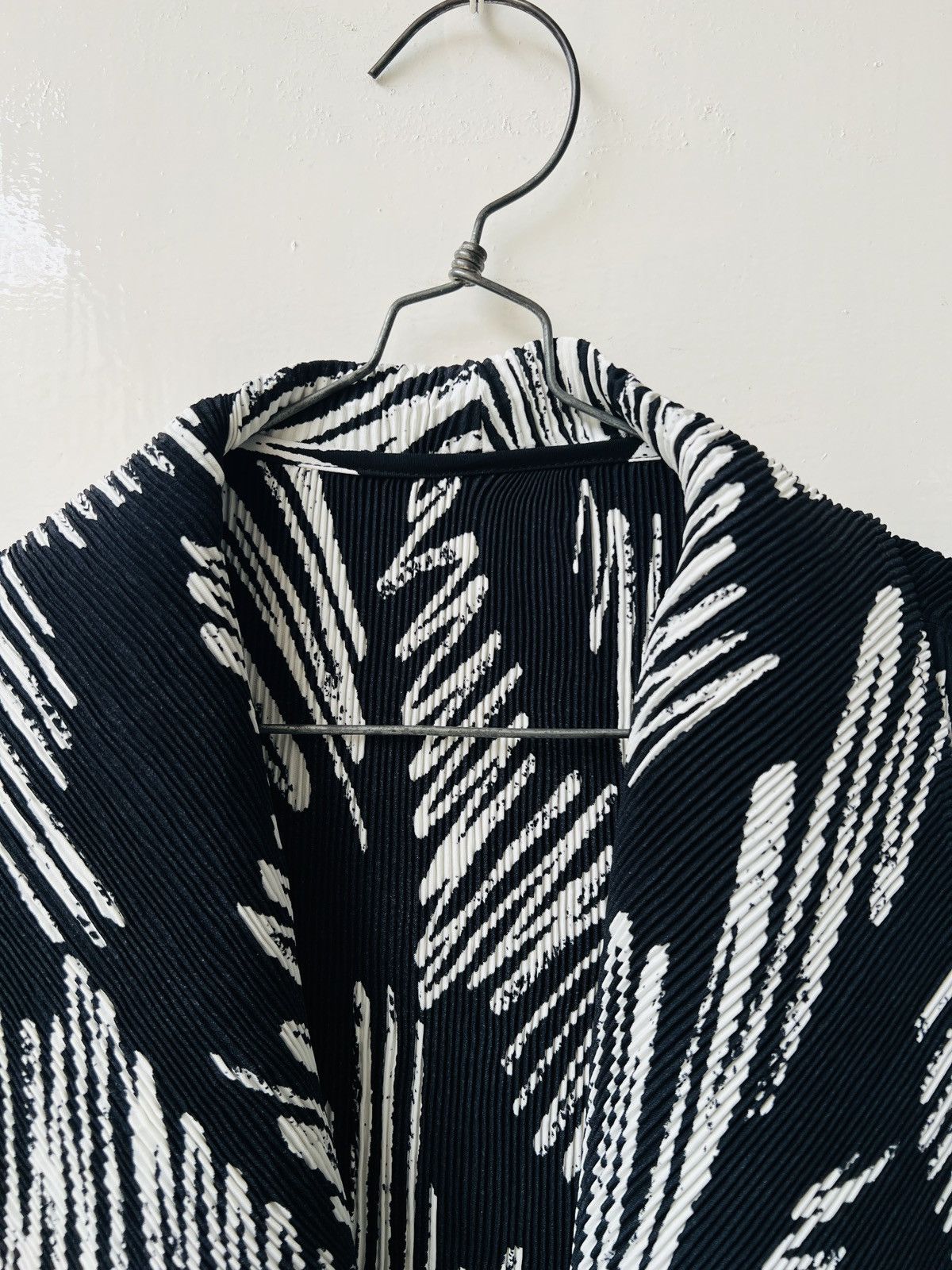 Issey Miyake × Japanese Brand Scratch Paint Pleats Outer Size S / US 4 / IT 40 - 6 Thumbnail