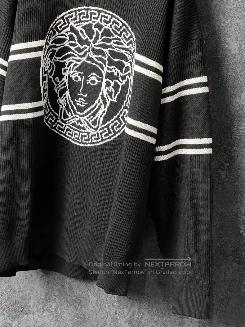 Versace Versace Medusa embroidered wool crew neck sweater Size US M / EU 48-50 / 2 - 4 Thumbnail