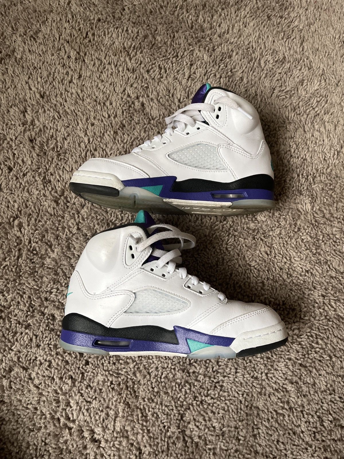 Jordan Brand Air Jordan 5 Retro GS 'Grape' 2025 Size US 4 / IT 34 - 2 Thumbnail