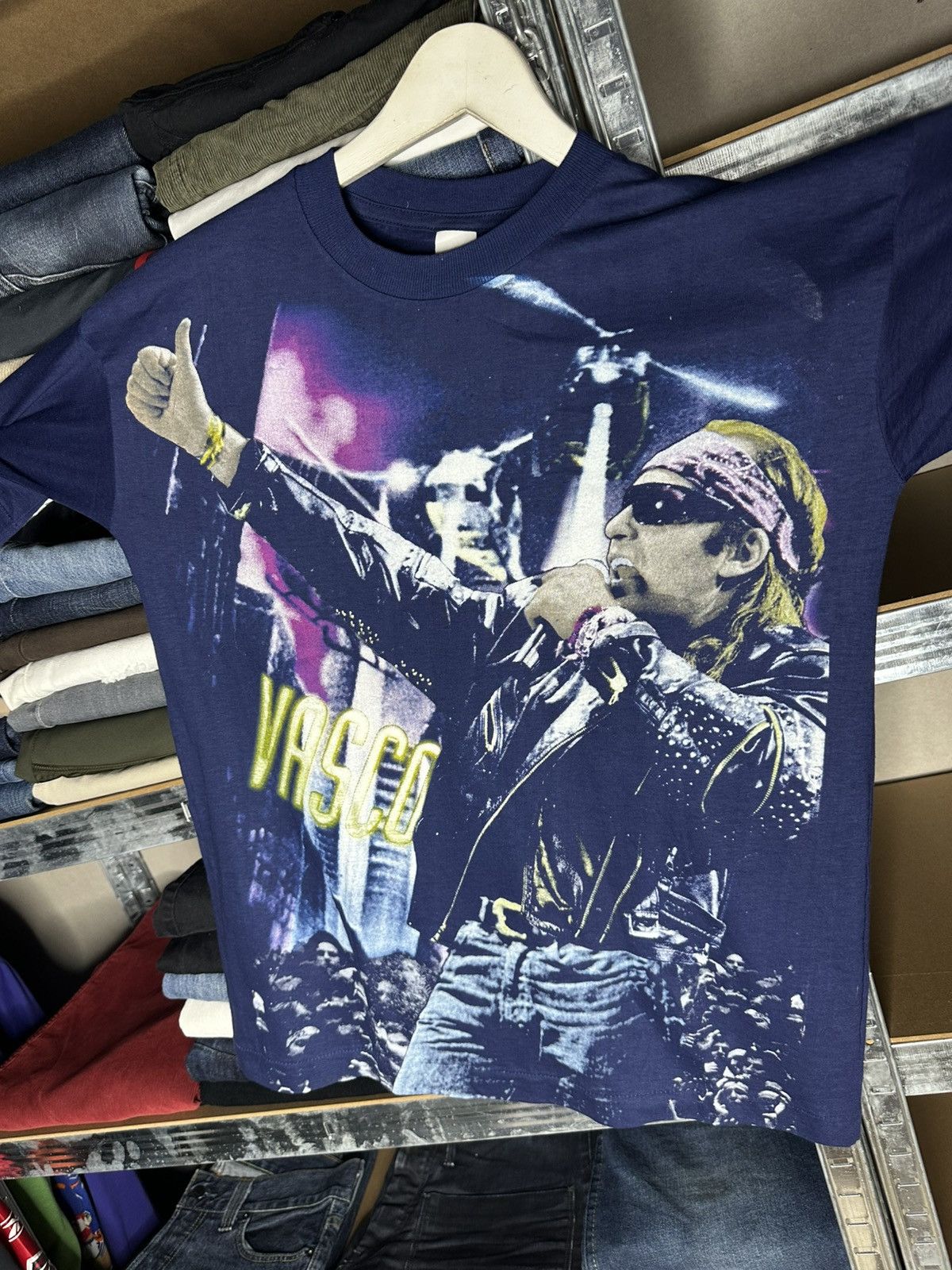 Band Tees Vasco Rossi Tour 1993 Vintage T Shirt Italian Rock Tee Size US L / EU 52-54 / 3 - 2 Thumbnail