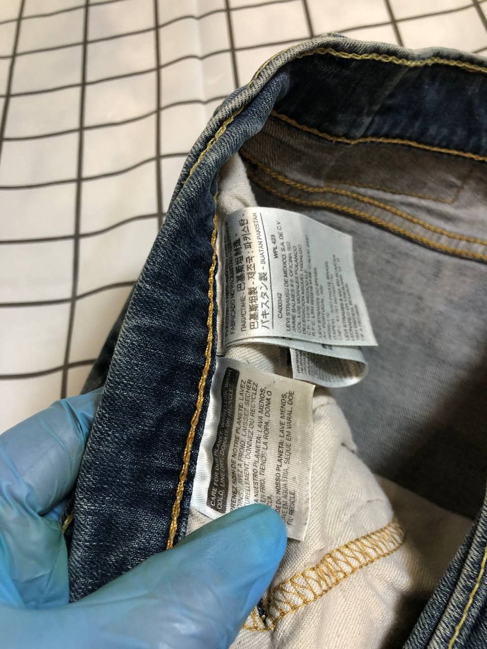 Levi's Levis 514 MENS Jeans Blue Distressed Slim Fit Straight Leg Size US 34 / EU 50 - 16 Thumbnail