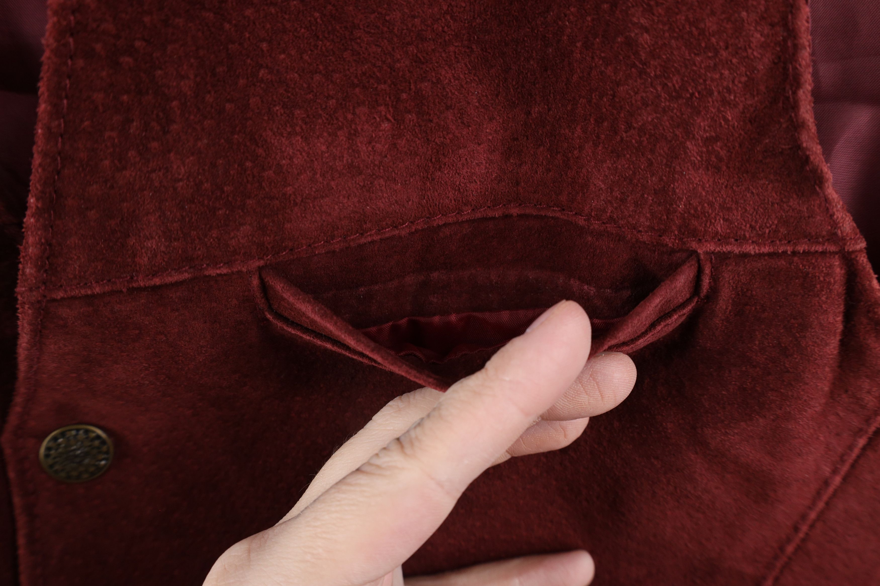 Vintage Vintage 90s Streetwear Suede Leather Button Vest Jacket Red Size US L / EU 52-54 / 3 - 7 Thumbnail
