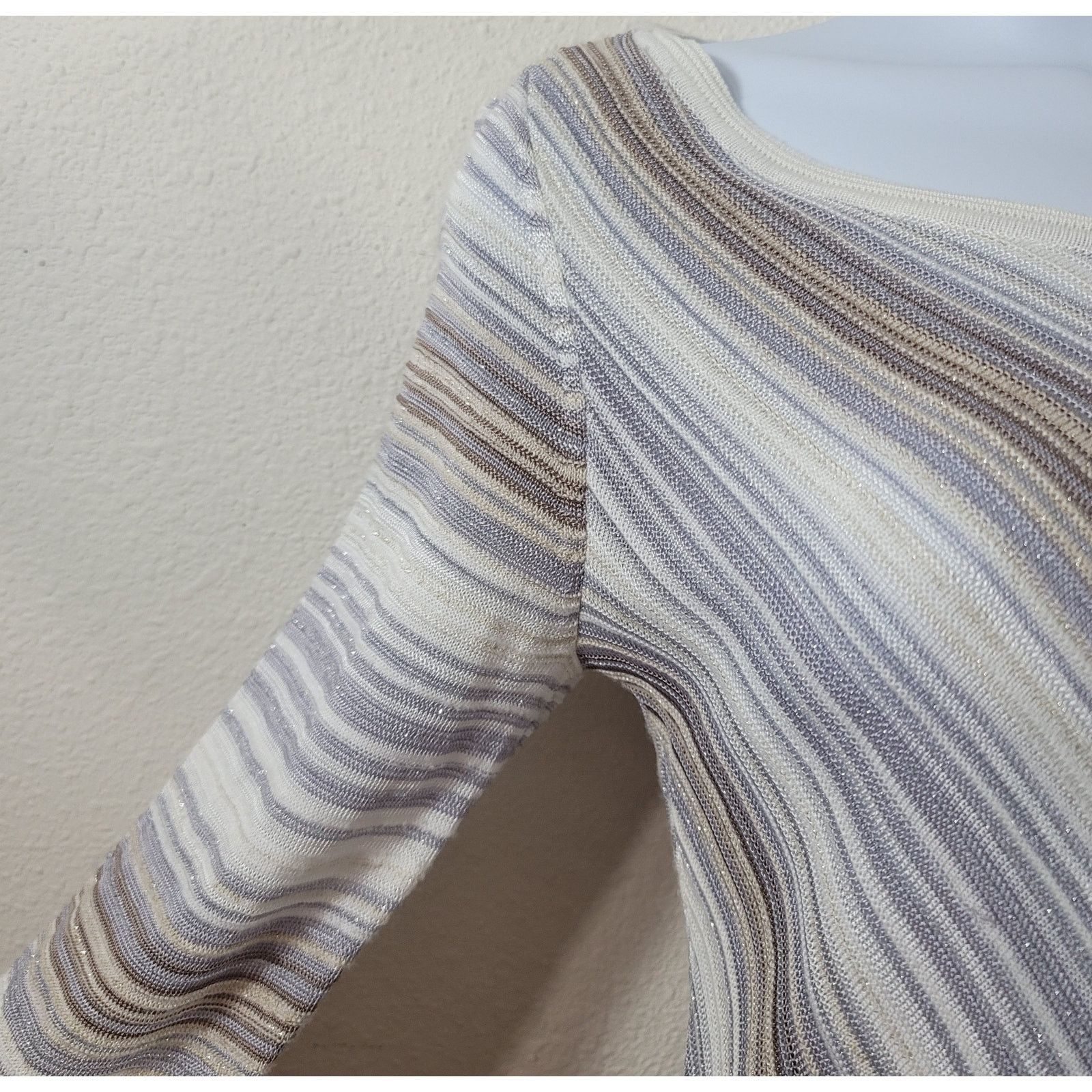Other White House Black Market Gray Metallic Asymmetrica Hem Top S Size S / US 4 / IT 40 - 6 Thumbnail