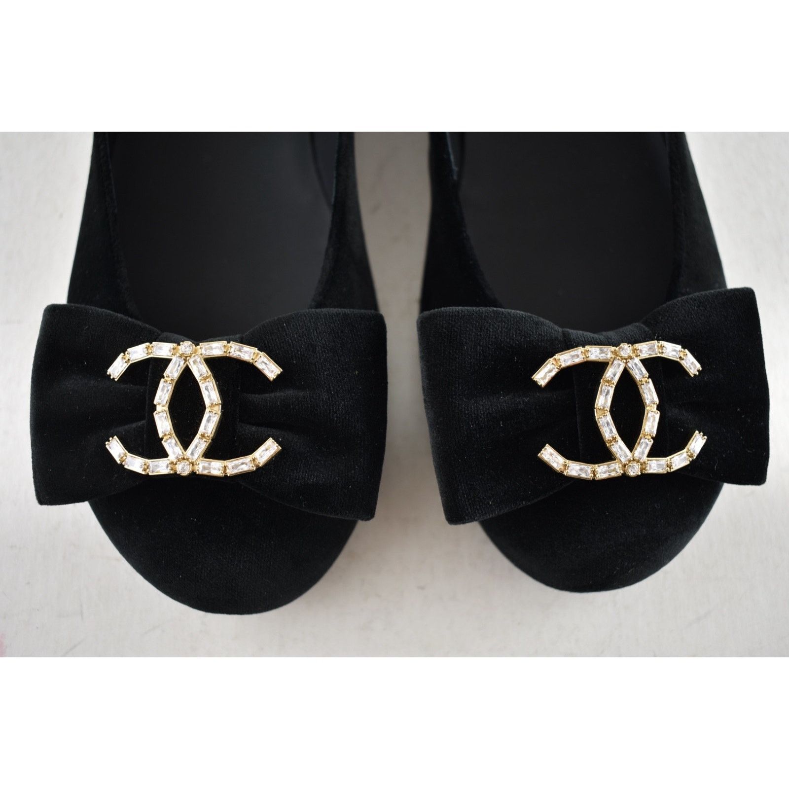 Chanel Chanel Black Velvet Crystal CC Bow Ankle Strap Flat 38.5 Size US 8.5 / IT 38.5 - 10 Thumbnail