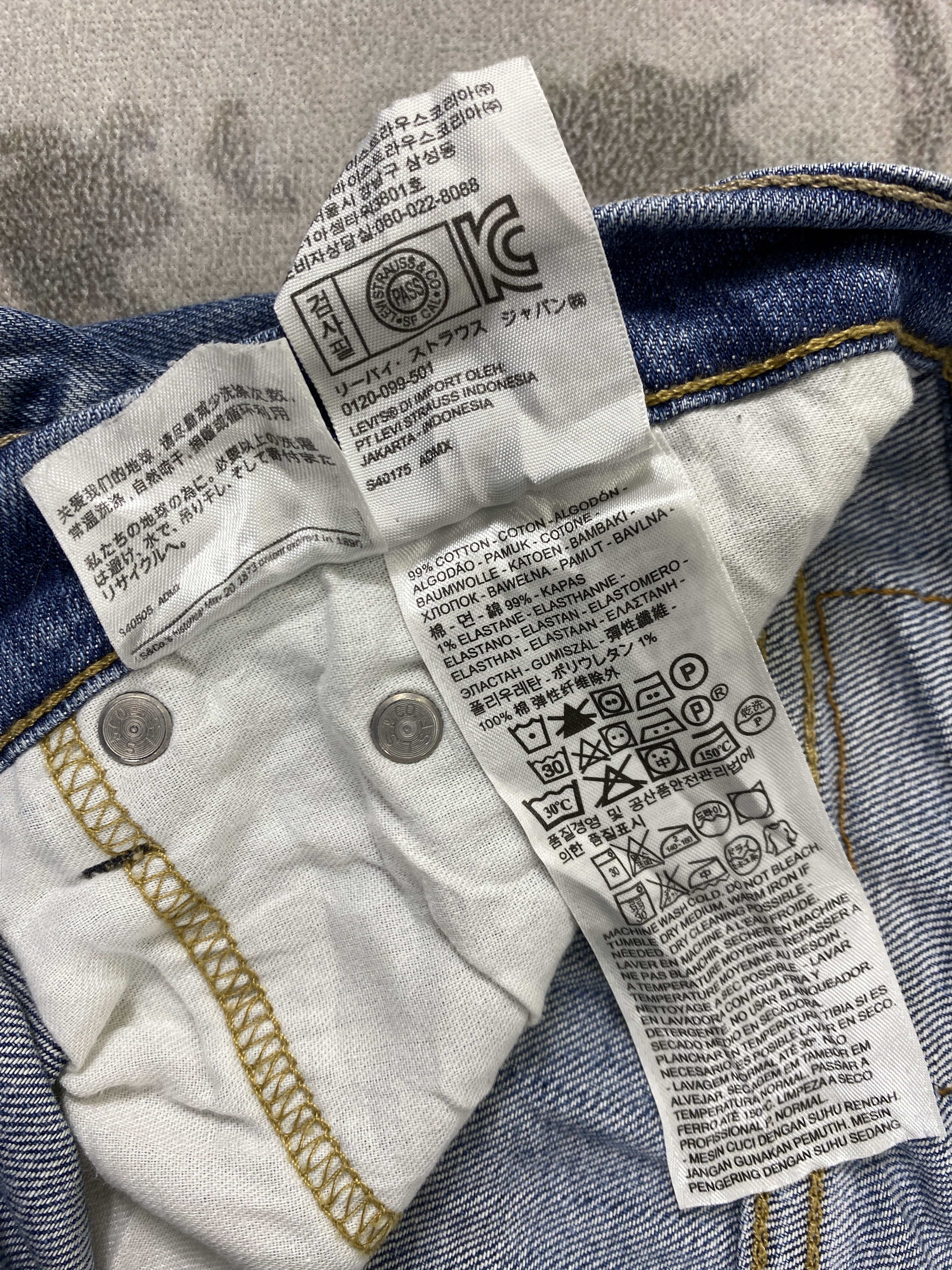 Levi's Faded Blue Vintage Levi's Jeans 33x30 Denim- JN3593 Size US 33 - 11 Thumbnail