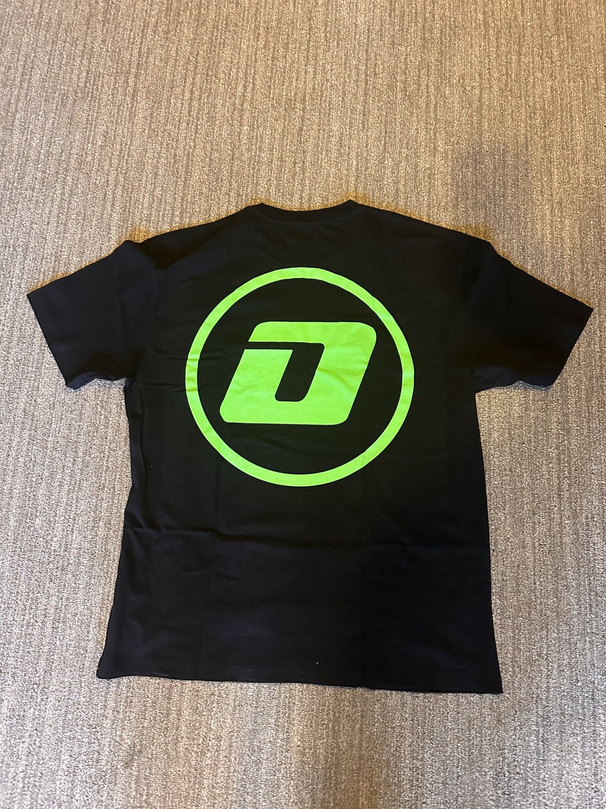 Other Observance Graffiti tee. Bright green Size US XXL / EU 58 / 5 - 2 Thumbnail